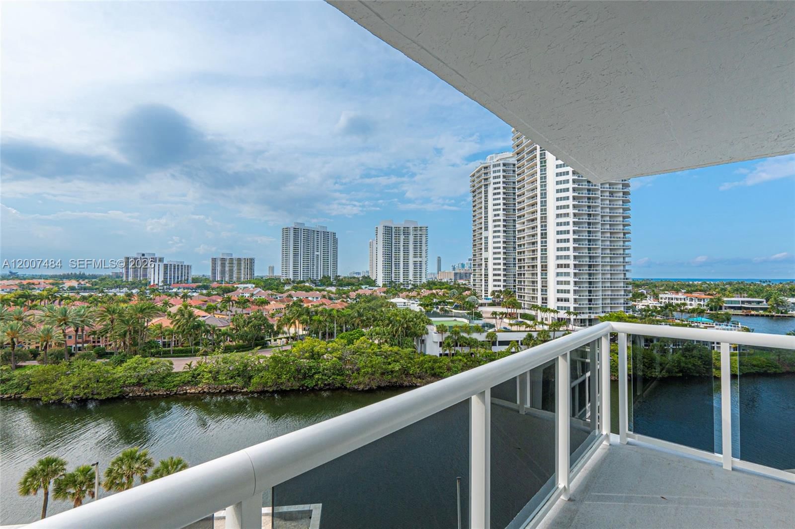 Real estate property located at 20505 Country Club Dr #931, Miami-dade, Waterview Condo, Aventura, FL
