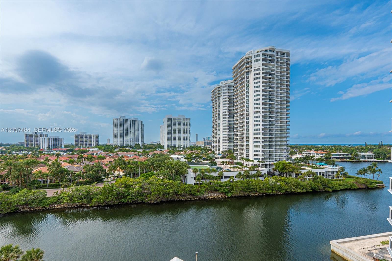 Real estate property located at 20505 Country Club Dr #931, Miami-dade, Waterview Condo, Aventura, FL