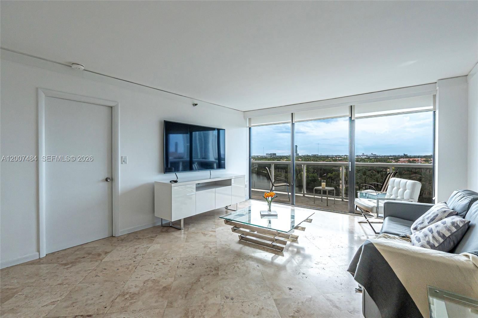 Real estate property located at 20505 Country Club Dr #931, Miami-dade, Waterview Condo, Aventura, FL