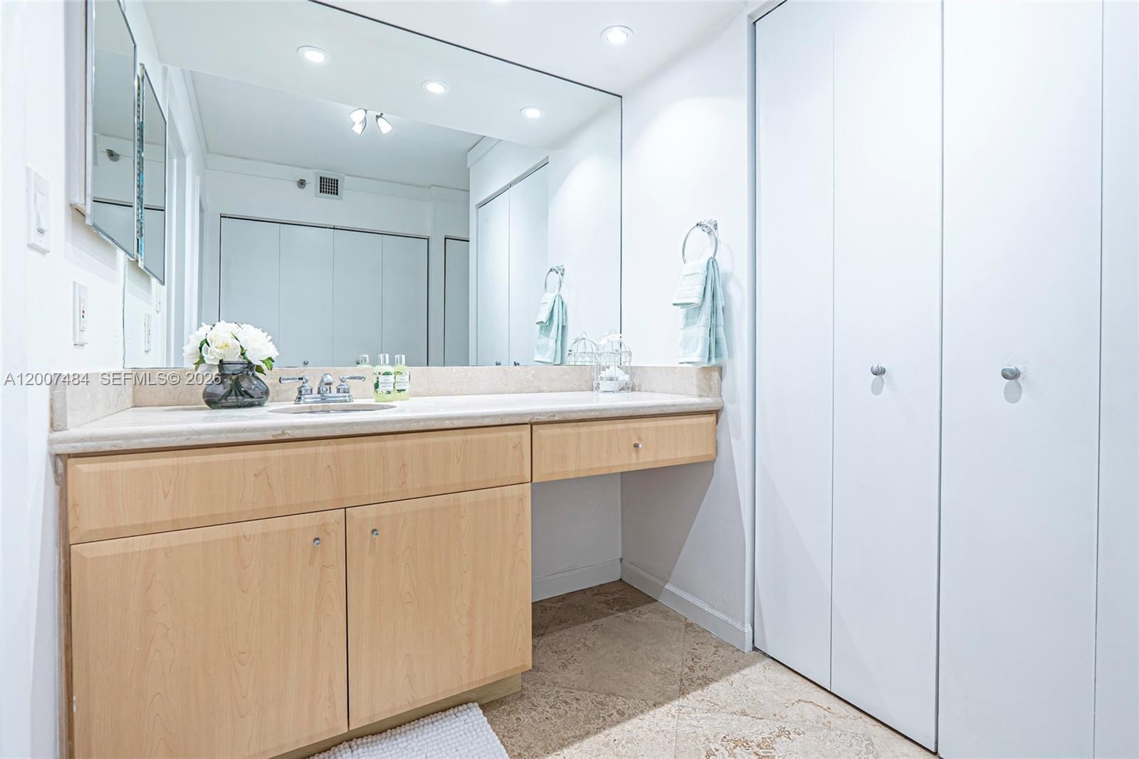 Real estate property located at 20505 Country Club Dr #931, Miami-dade, Waterview Condo, Aventura, FL