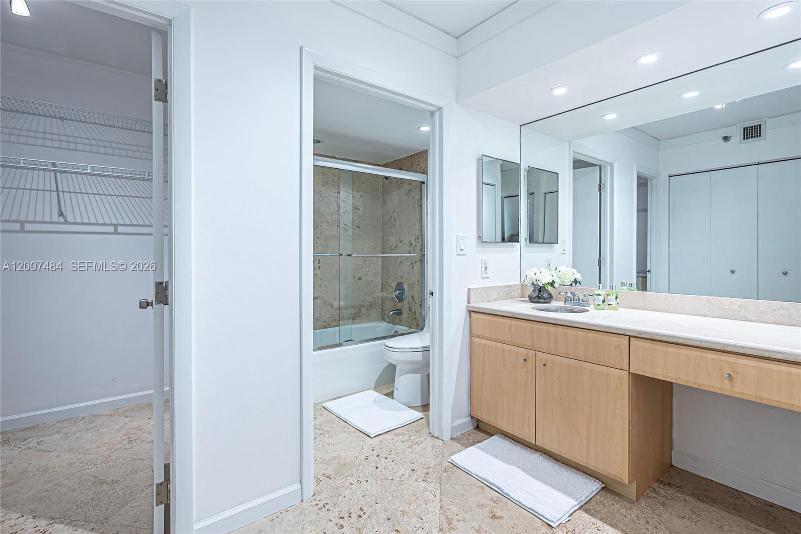 Real estate property located at 20505 Country Club Dr #931, Miami-dade, Waterview Condo, Aventura, FL