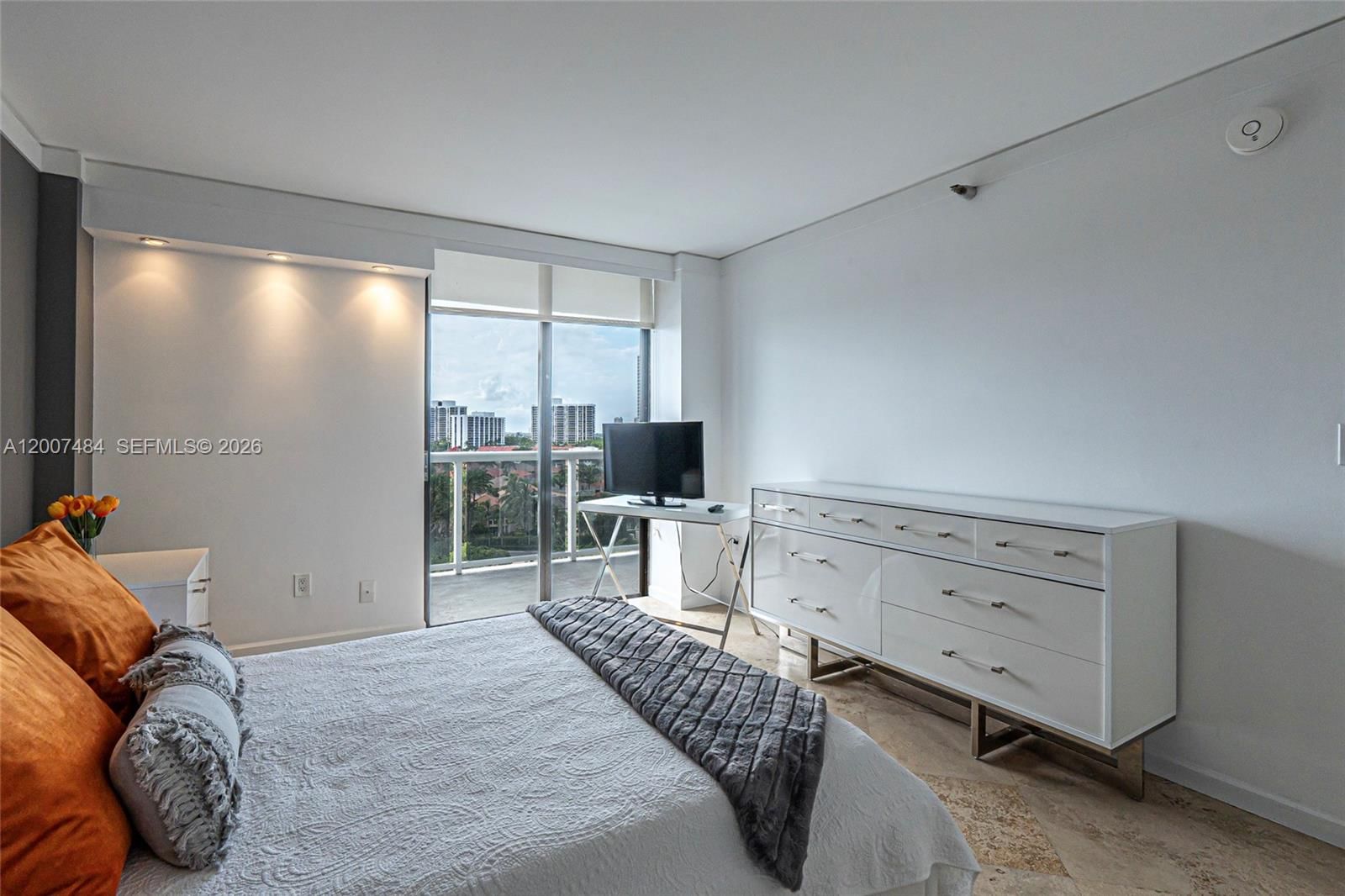 Real estate property located at 20505 Country Club Dr #931, Miami-dade, Waterview Condo, Aventura, FL