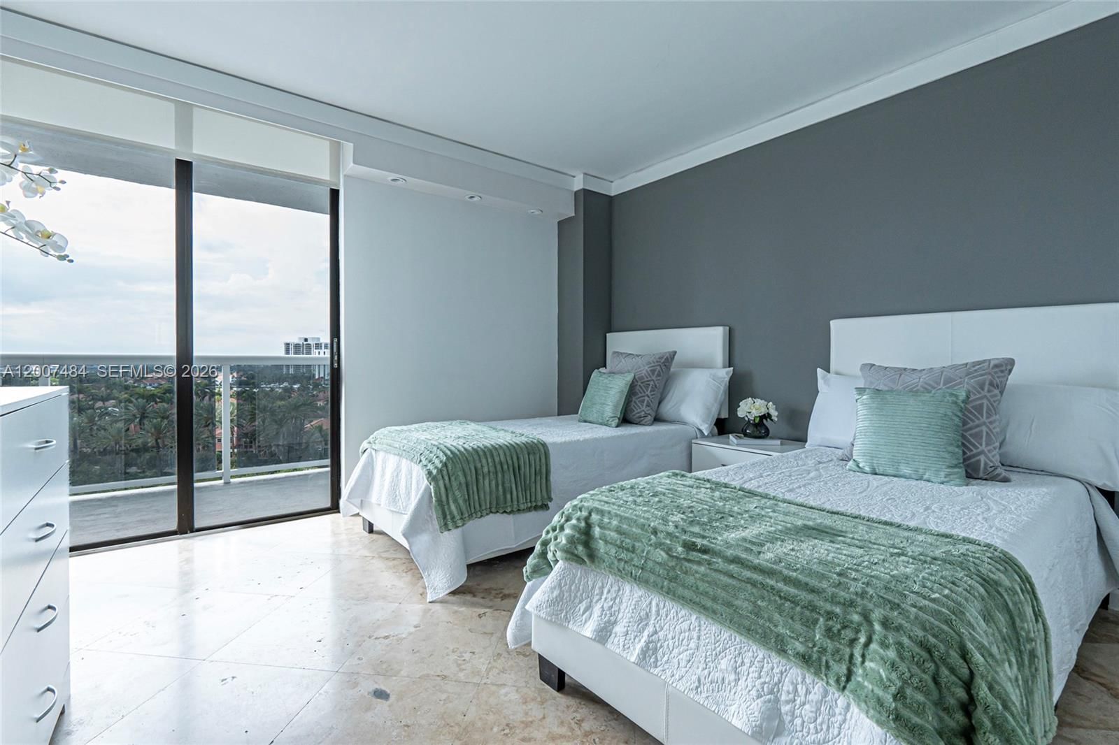 Real estate property located at 20505 Country Club Dr #931, Miami-dade, Waterview Condo, Aventura, FL