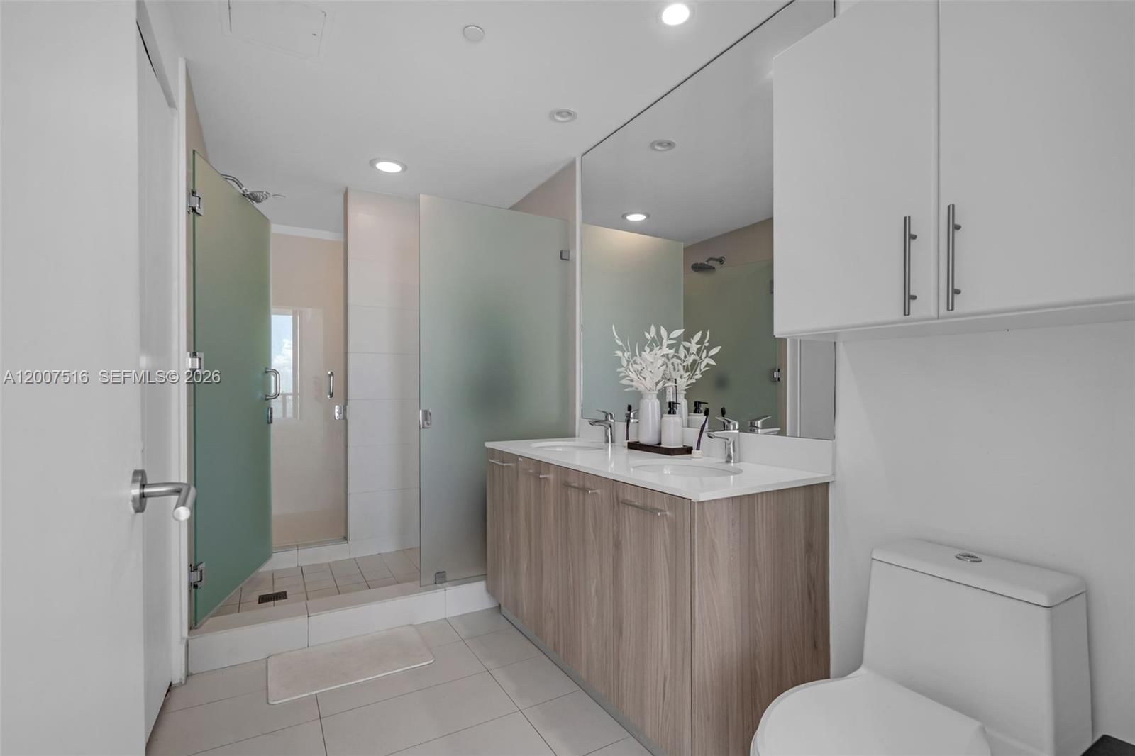 Real estate property located at 501 31st St #3704, Miami-dade, Paraiso Bayviews Condo, Miami, FL