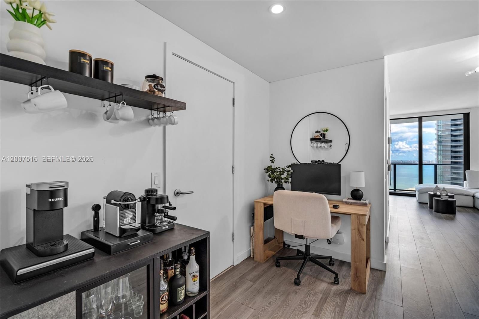 Real estate property located at 501 31st St #3704, Miami-dade, Paraiso Bayviews Condo, Miami, FL