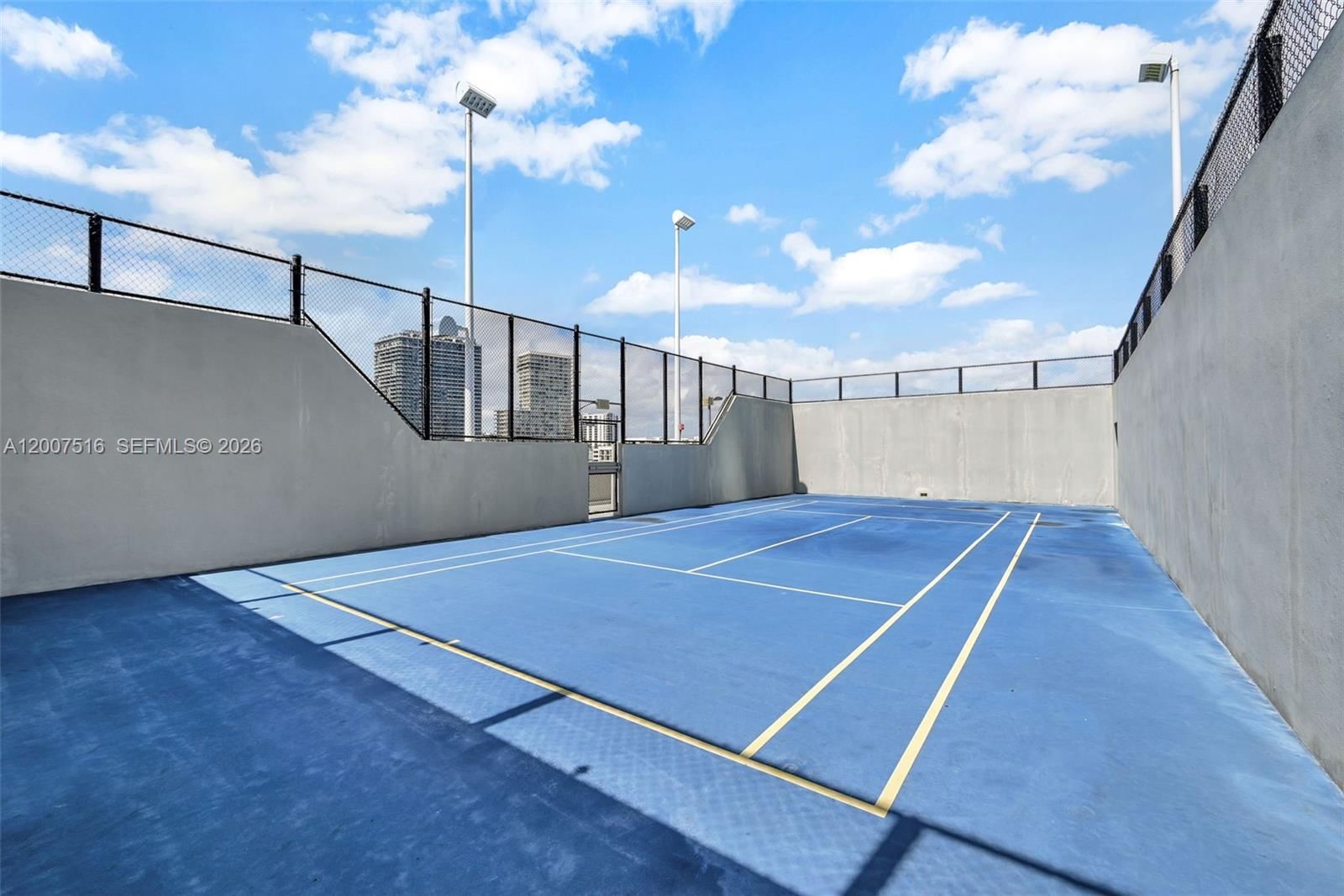 Real estate property located at 501 31st St #3704, Miami-dade, Paraiso Bayviews Condo, Miami, FL