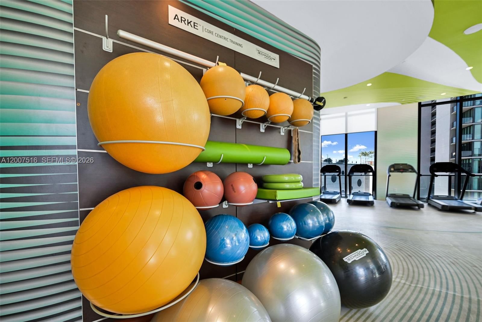 Real estate property located at 501 31st St #3704, Miami-dade, Paraiso Bayviews Condo, Miami, FL