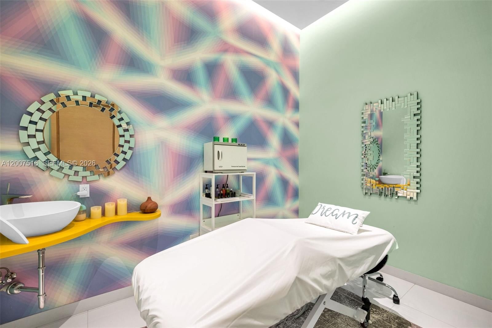 Real estate property located at 501 31st St #3704, Miami-dade, Paraiso Bayviews Condo, Miami, FL