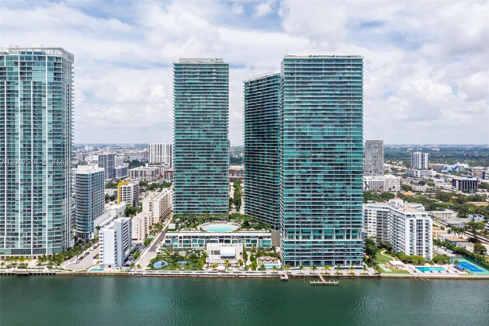Real estate property located at 501 31st St #3704, Miami-dade, Paraiso Bayviews Condo, Miami, FL