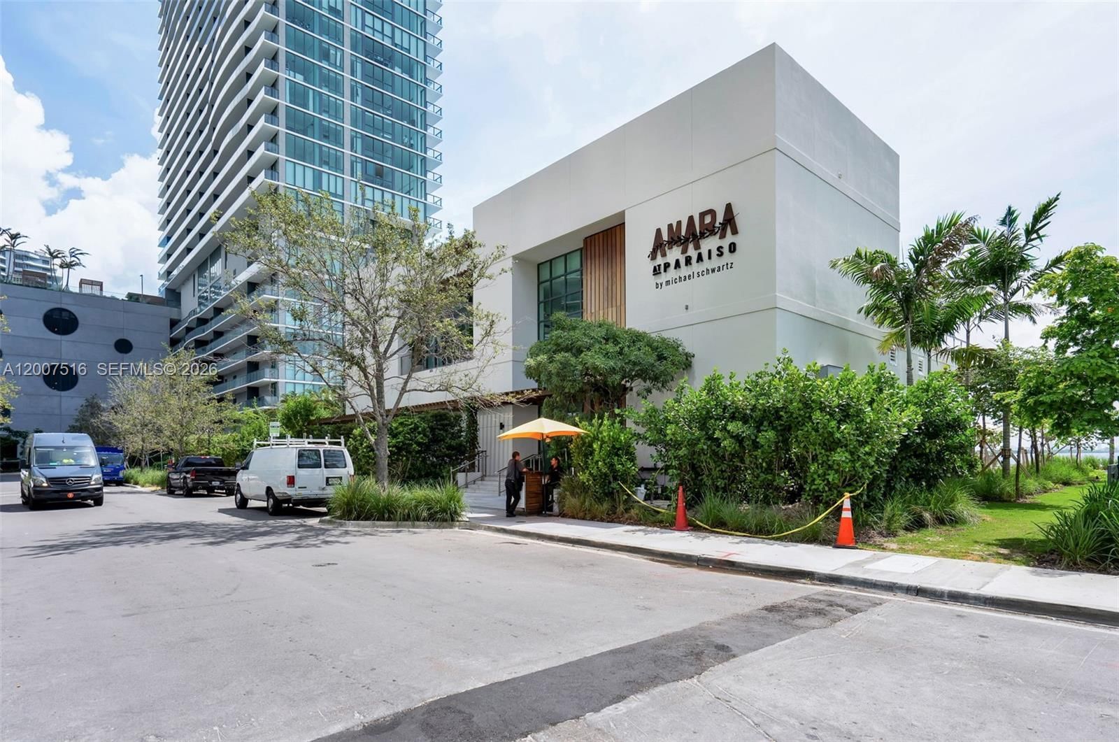 Real estate property located at 501 31st St #3704, Miami-dade, Paraiso Bayviews Condo, Miami, FL