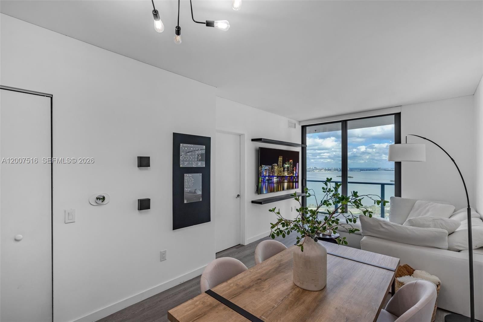 Real estate property located at 501 31st St #3704, Miami-dade, Paraiso Bayviews Condo, Miami, FL