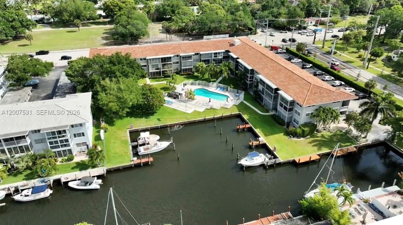 Real estate property located at 900 12th St #110, Broward, Rio Nuevo A Condo, Fort Lauderdale, FL