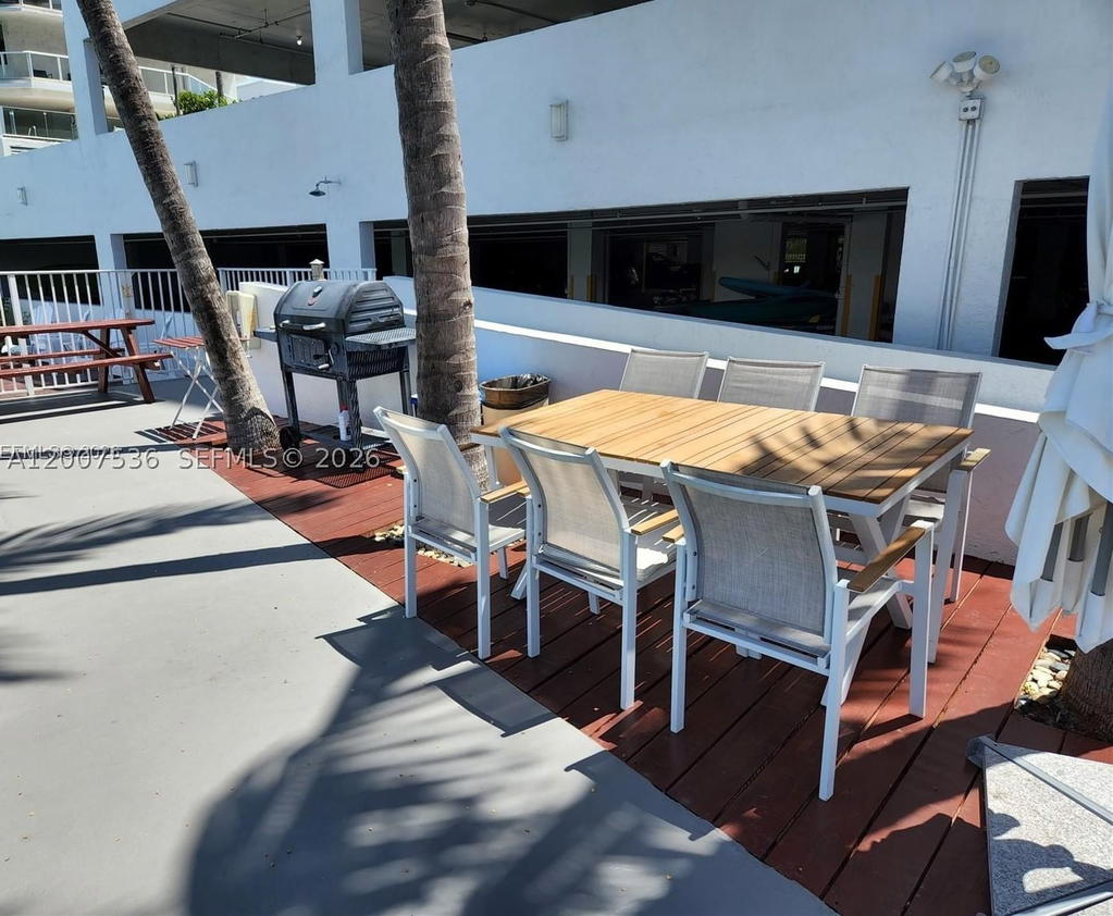 Real estate property located at 5880 Collins Ave #1006, Miami-dade, La Rive Gauche Condo, Miami Beach, FL