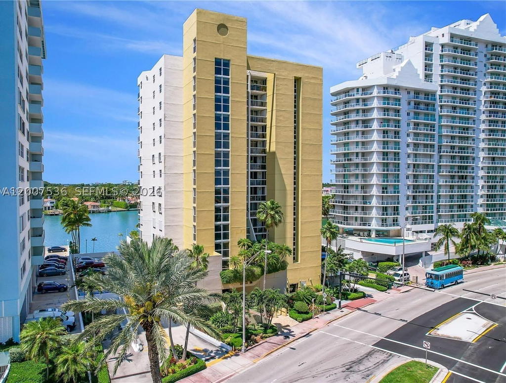 Real estate property located at 5880 Collins Ave #1006, Miami-dade, La Rive Gauche Condo, Miami Beach, FL