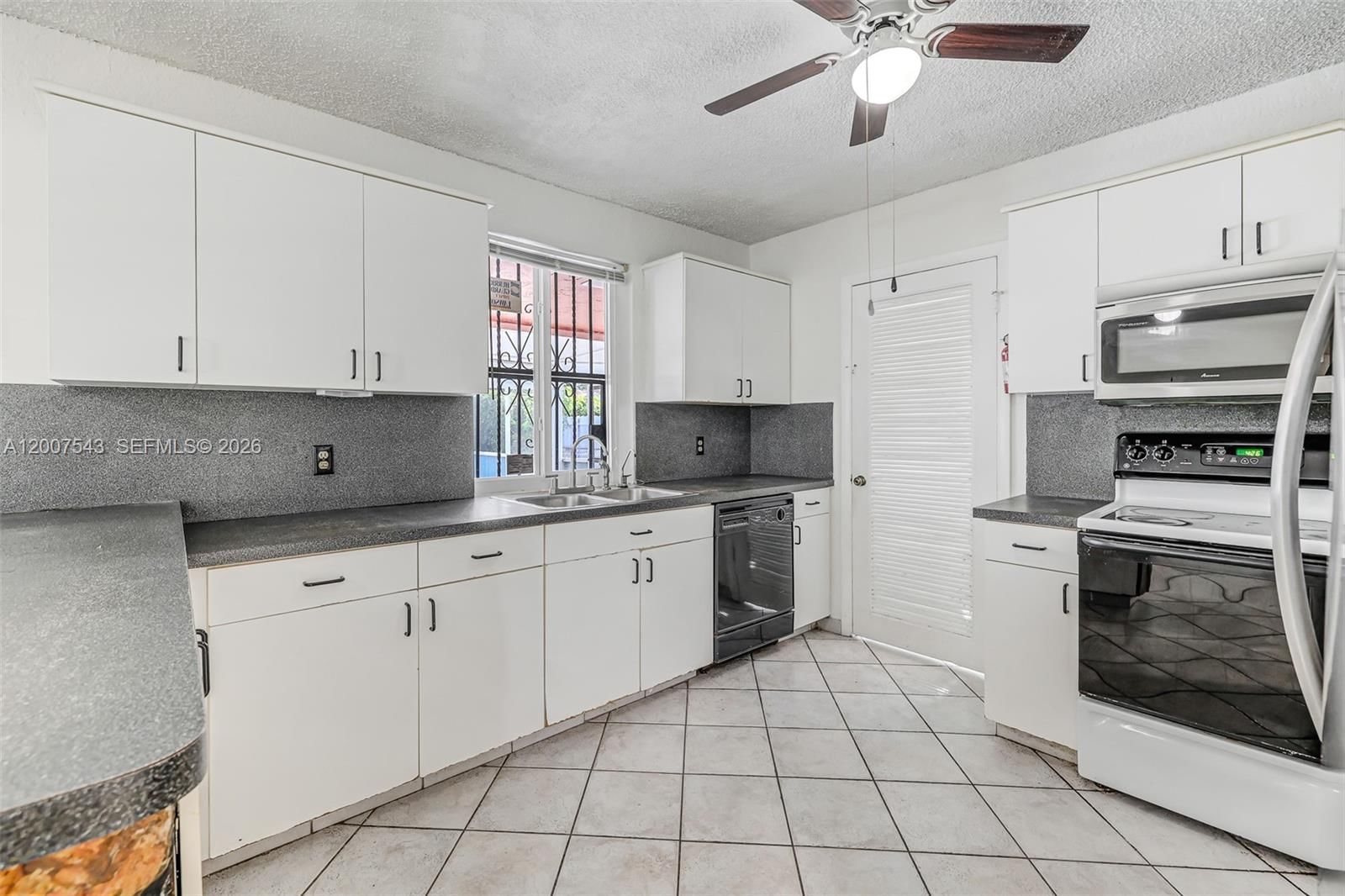 Real estate property located at 9610 16th St, Miami-dade, David Blank Estates, Miami, FL