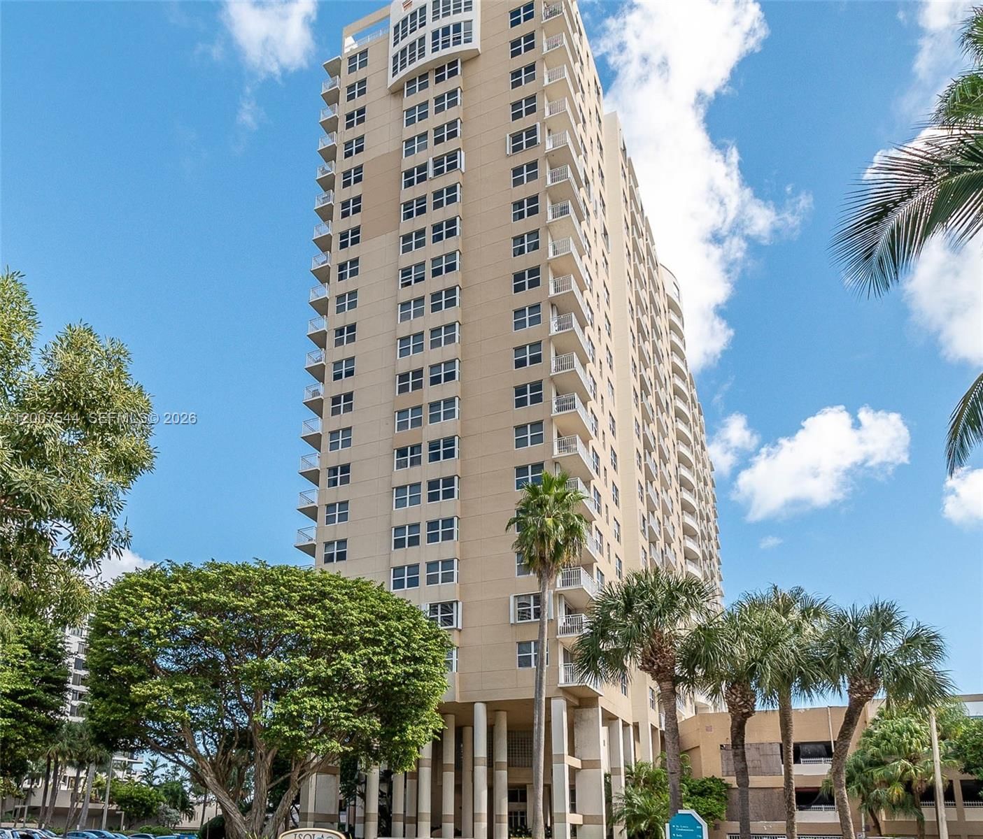 Real estate property located at 770 Claughton Island Dr #1905, Miami-dade, Isola Condo, Miami, FL