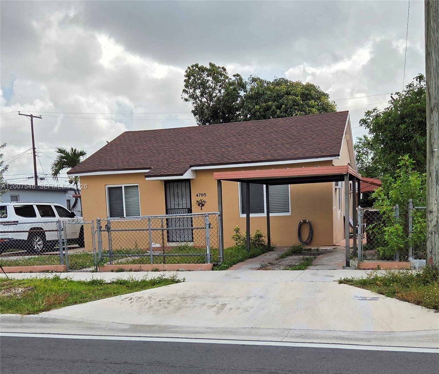 Real estate property located at 4795 8th Ct, Miami-dade, Ingleside Park Rev, Hialeah, FL