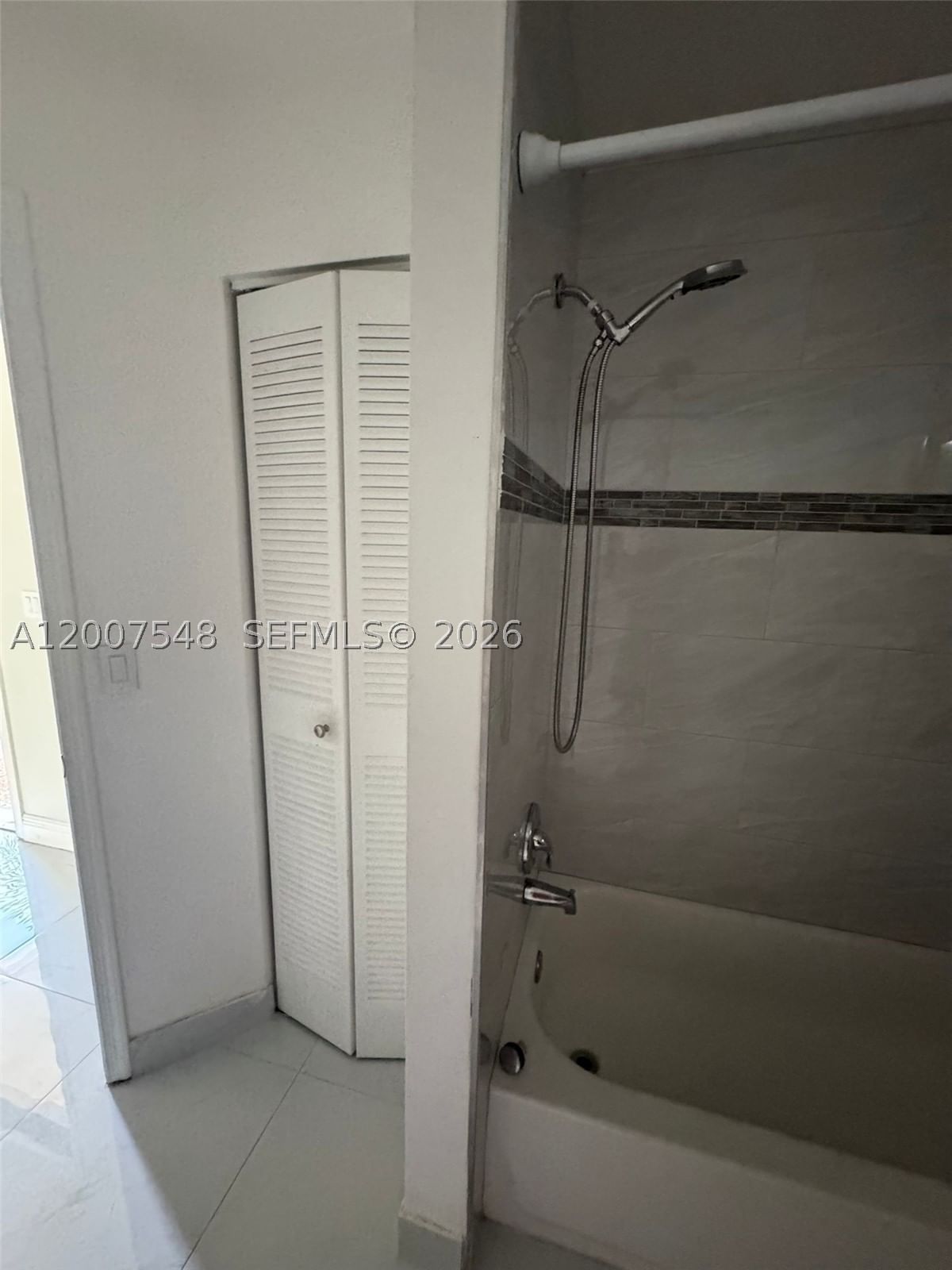 Real estate property located at 9863 Three Lakes Cir, Palm Beach, Rosewood Condo, Boca Raton, FL