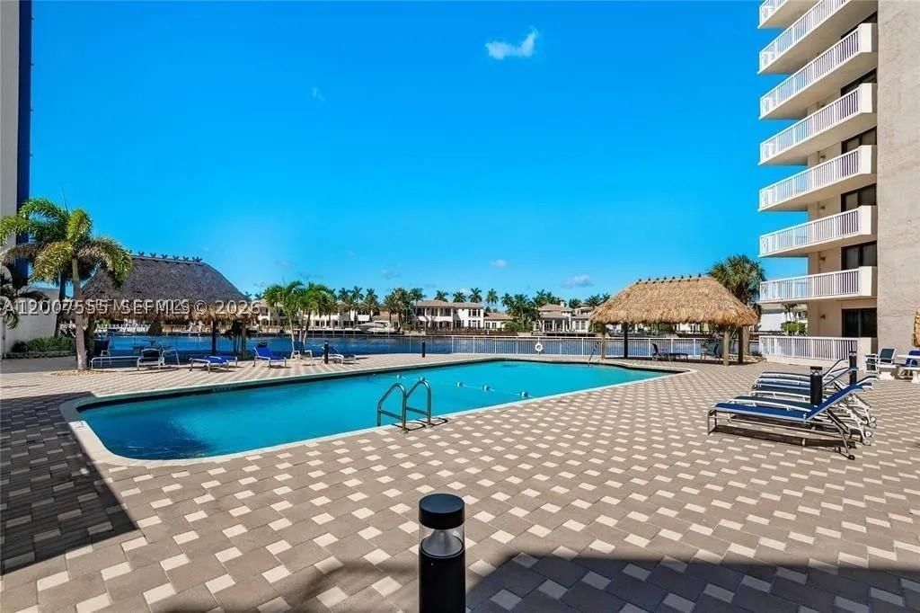 Real estate property located at 1600 Ocean Dr #17D, Broward, Allington Towers Condo, Hollywood, FL