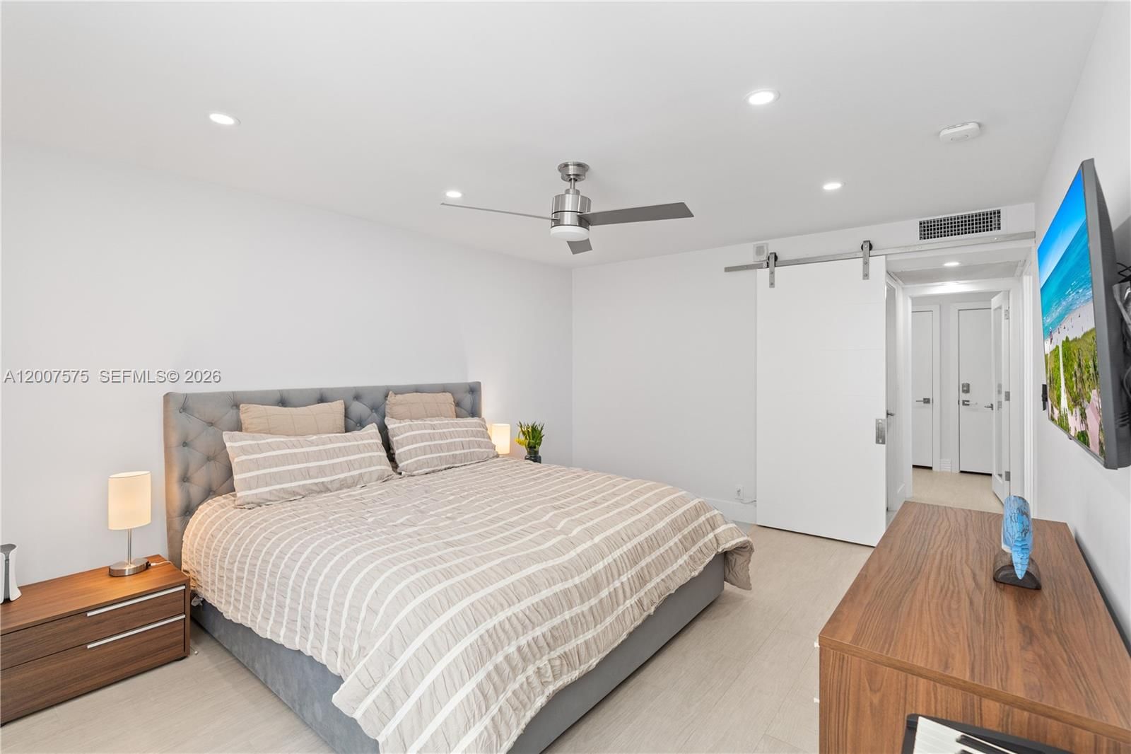 Real estate property located at 2030 Ocean Dr #918, Broward, Parker Plaza Condo Estate, Hallandale Beach, FL