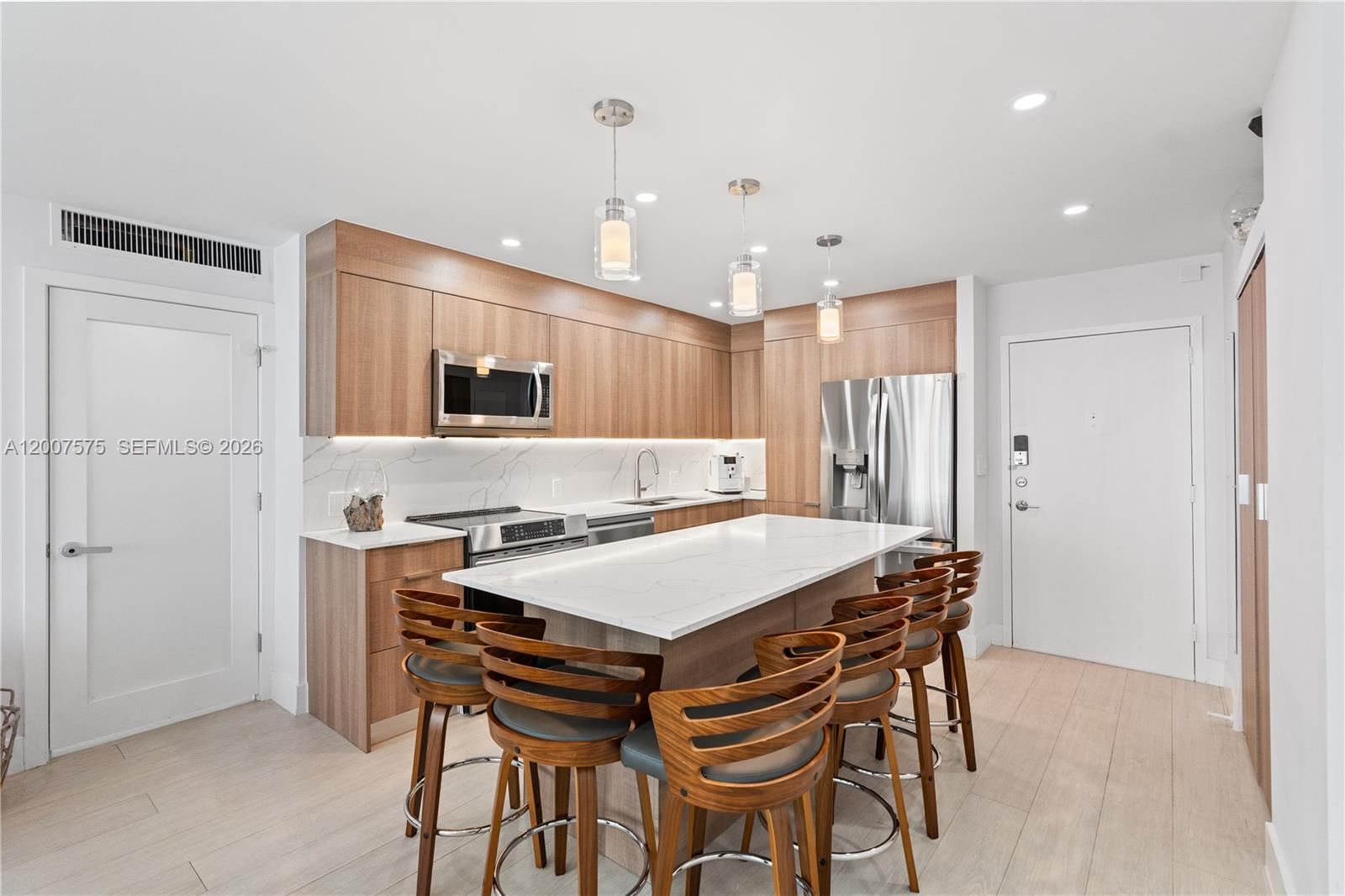 Real estate property located at 2030 Ocean Dr #918, Broward, Parker Plaza Condo Estate, Hallandale Beach, FL