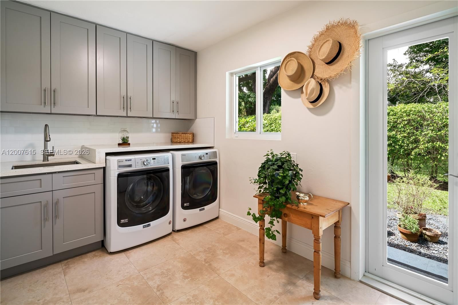 Real estate property located at 16032 74th Pl, Miami-dade, Paris Manor East, Palmetto Bay, FL