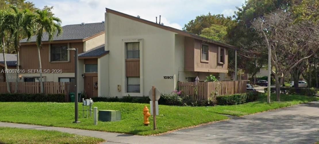 Real estate property located at 10901 113th Pl #66B, Miami-dade, Sabal Chase Sec 1, Miami, FL