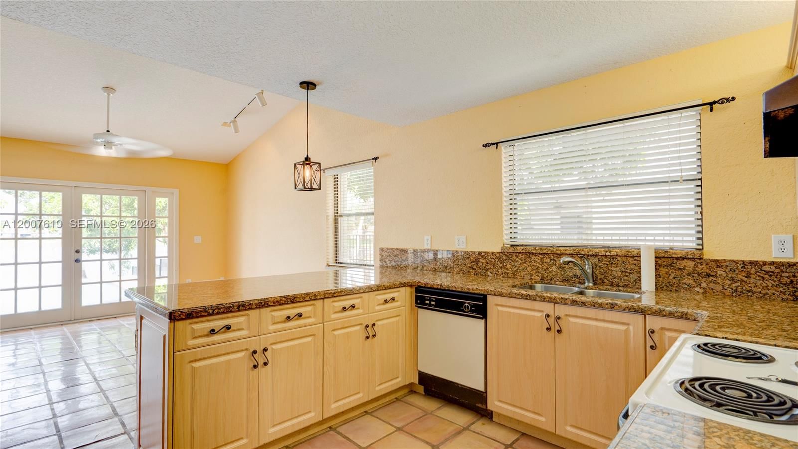 Real estate property located at 6255 Hawkes Bluff Ave, Broward, Waverly Hundred, Davie, FL