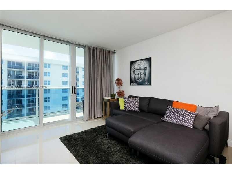 Real estate property located at 7501 Treasure Dr #8C, Miami-dade, Treasures On The Bay Ii C, North Bay Village, FL
