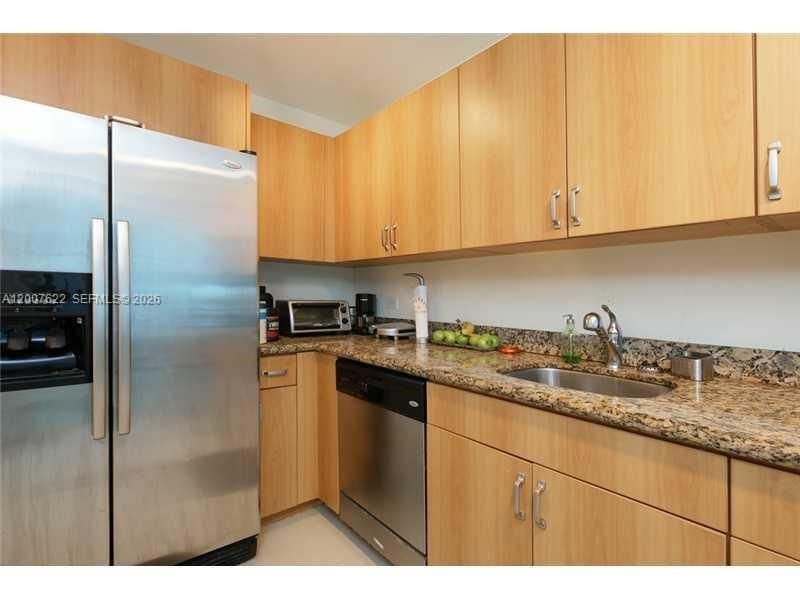 Real estate property located at 7501 Treasure Dr #8C, Miami-dade, Treasures On The Bay Ii C, North Bay Village, FL