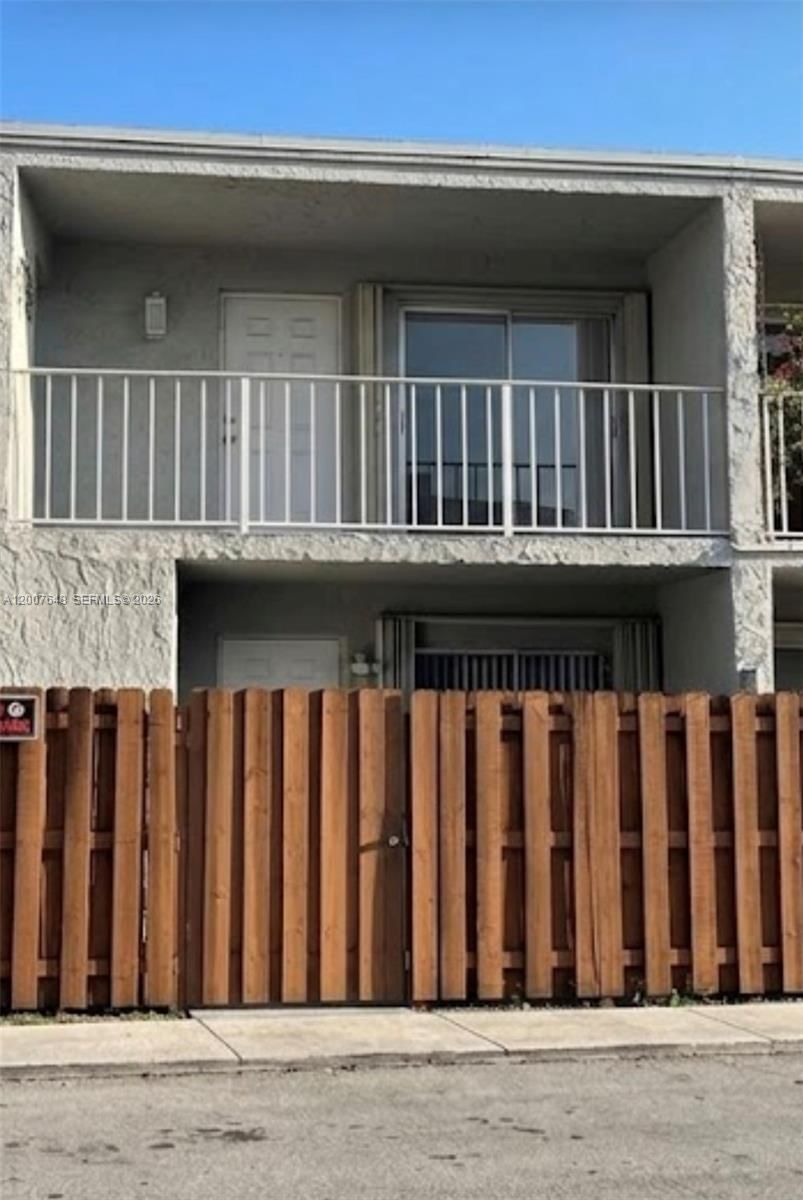 Real estate property located at 15400 81st Cir Ln #1011, Miami-dade, Tennis View Condo Ph I, Miami, FL