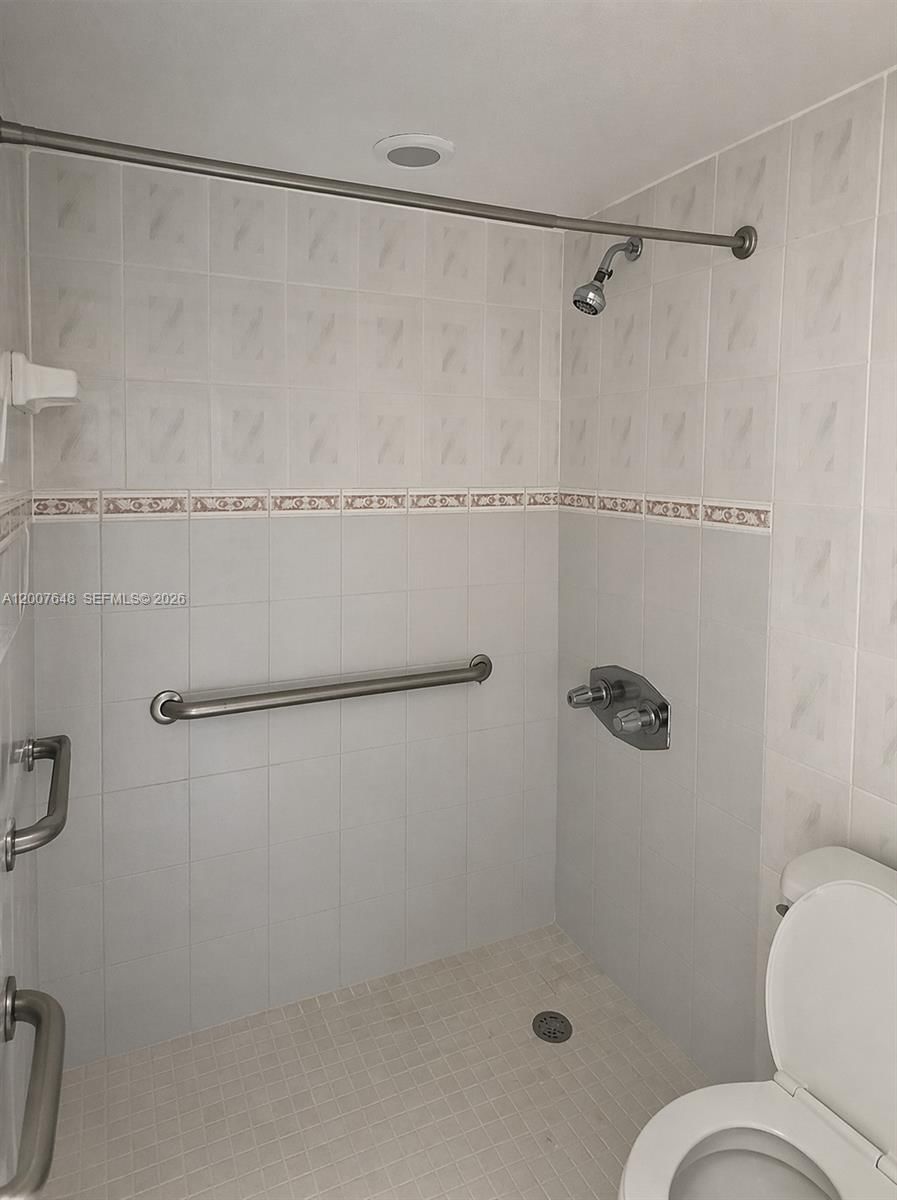 Real estate property located at 15400 81st Cir Ln #1011, Miami-dade, Tennis View Condo Ph I, Miami, FL