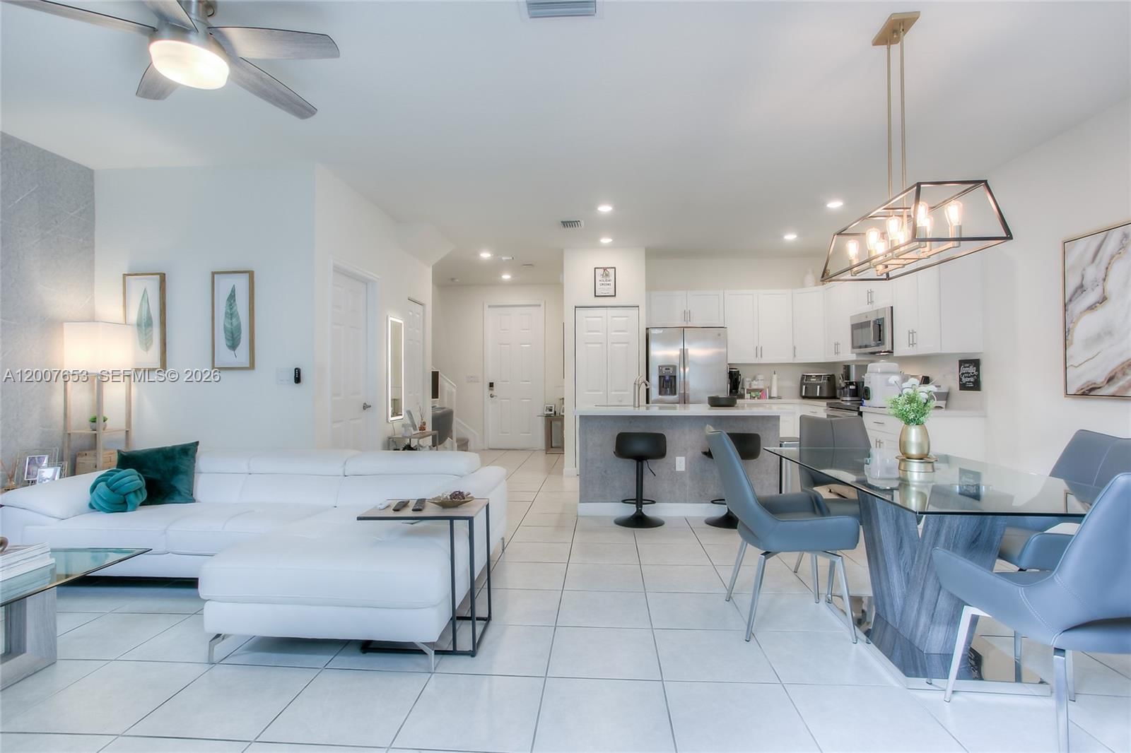 Real estate property located at 11017 33rd Way, Miami-dade, Aquabella North Replat, Hialeah, FL