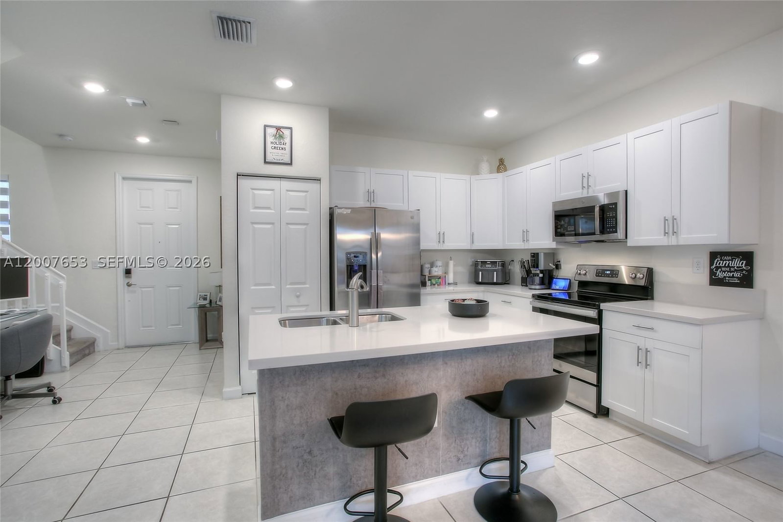 Real estate property located at 11017 33rd Way, Miami-dade, Aquabella North Replat, Hialeah, FL