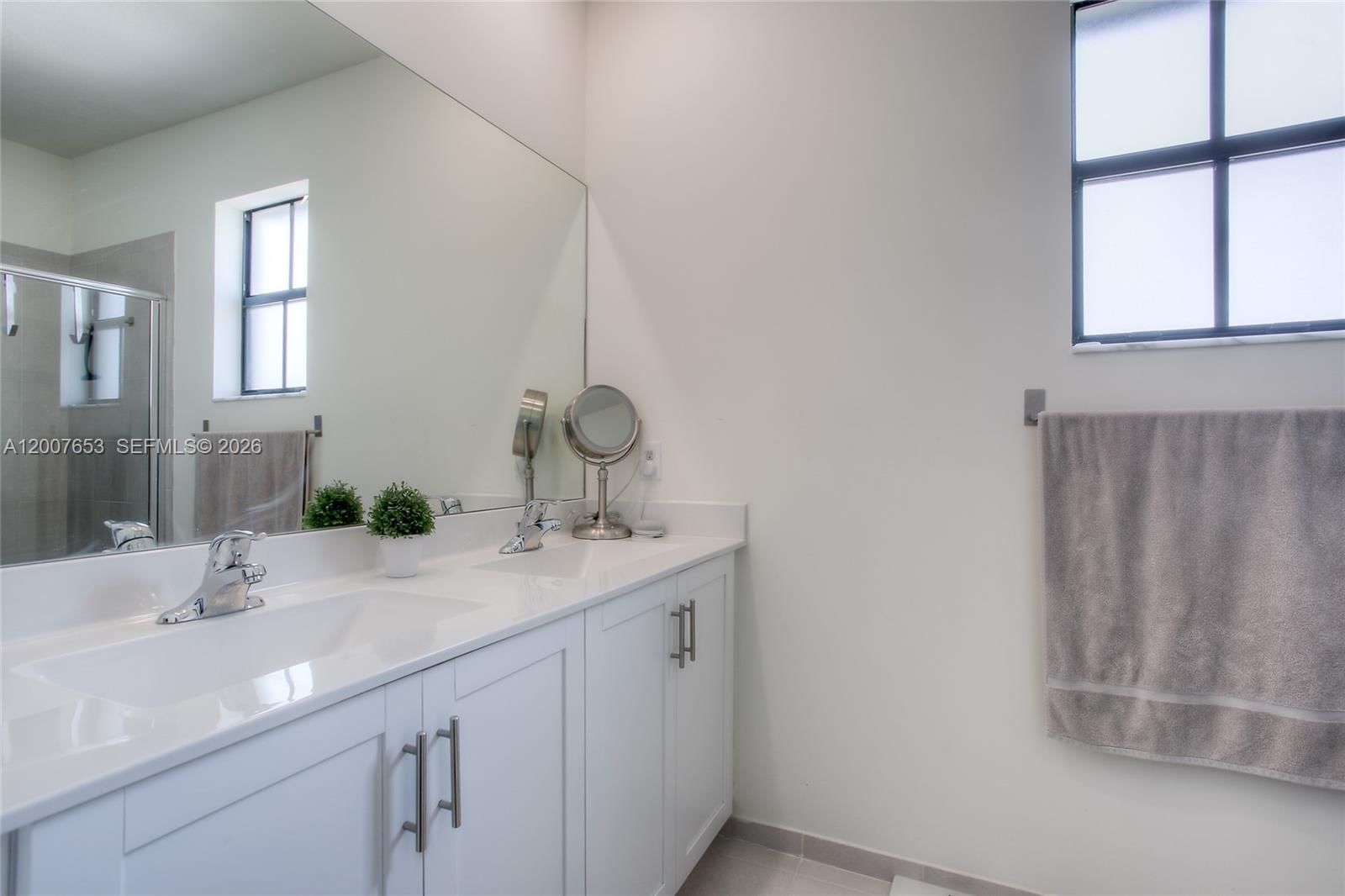 Real estate property located at 11017 33rd Way, Miami-dade, Aquabella North Replat, Hialeah, FL