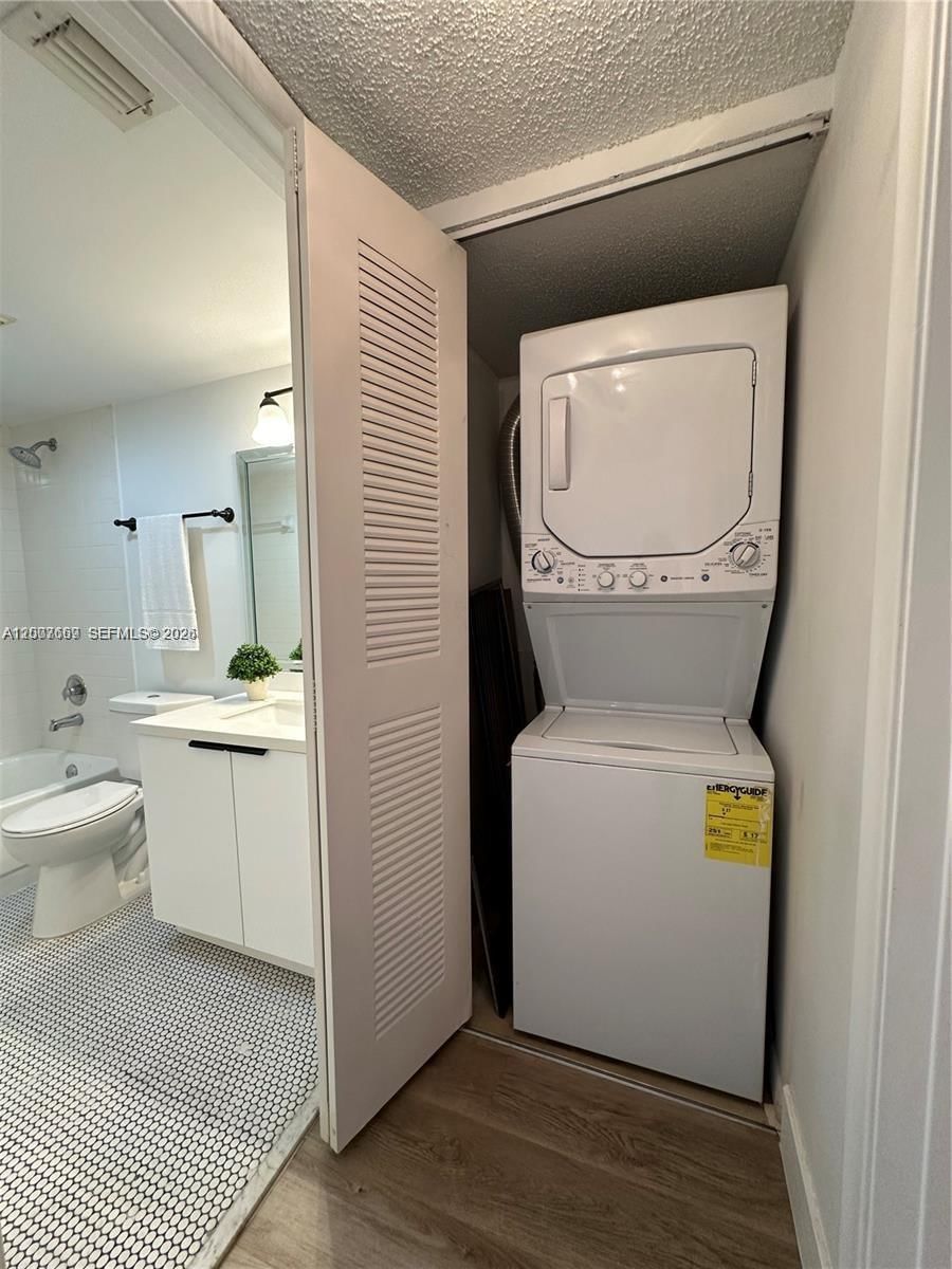 Real estate property located at , Broward, Cambridge At Century Vill, Pembroke Pines, FL