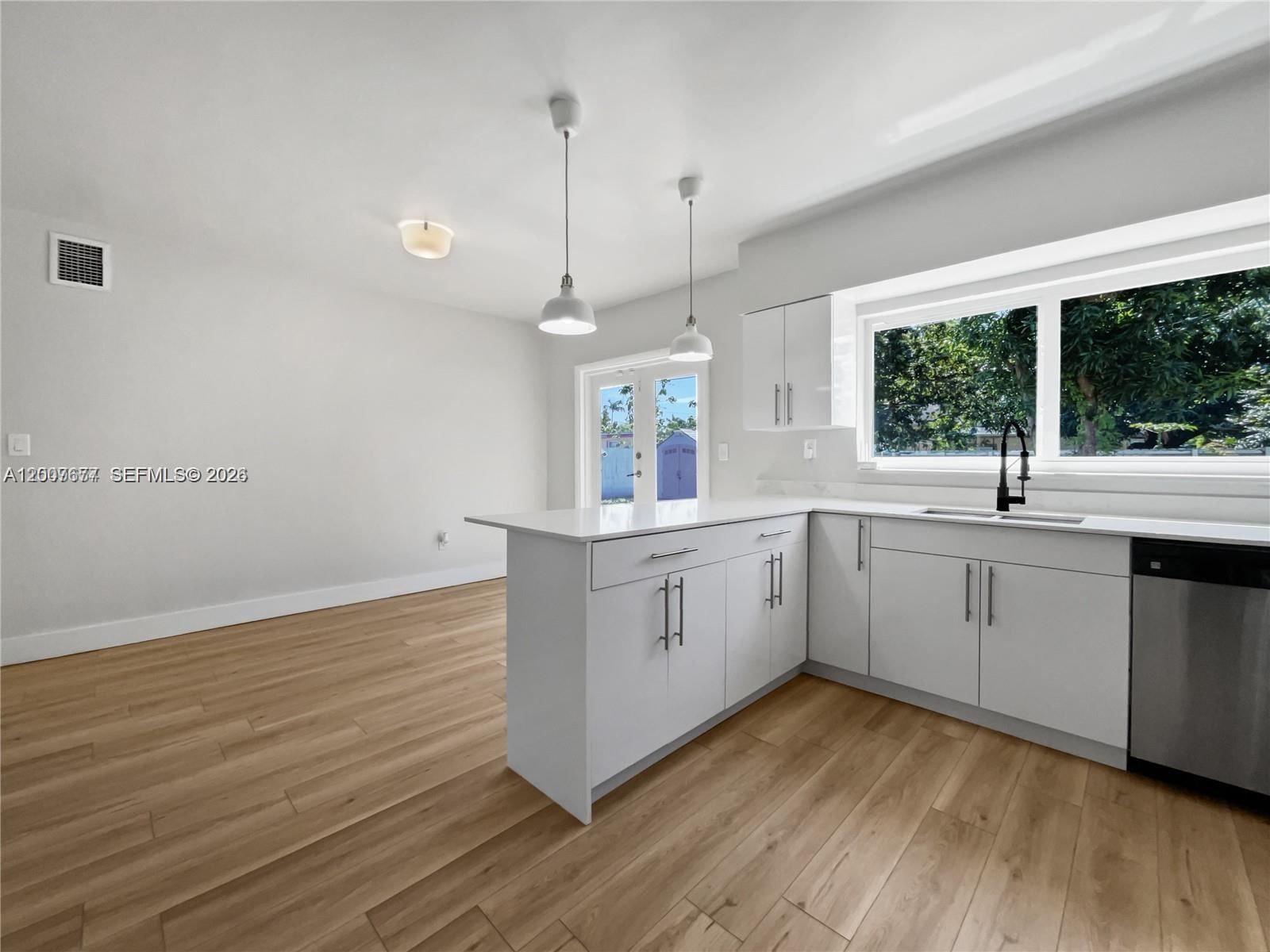 Real estate property located at 524 160th St, Miami-dade, Fulford Highlands 3 Addn, Miami, FL