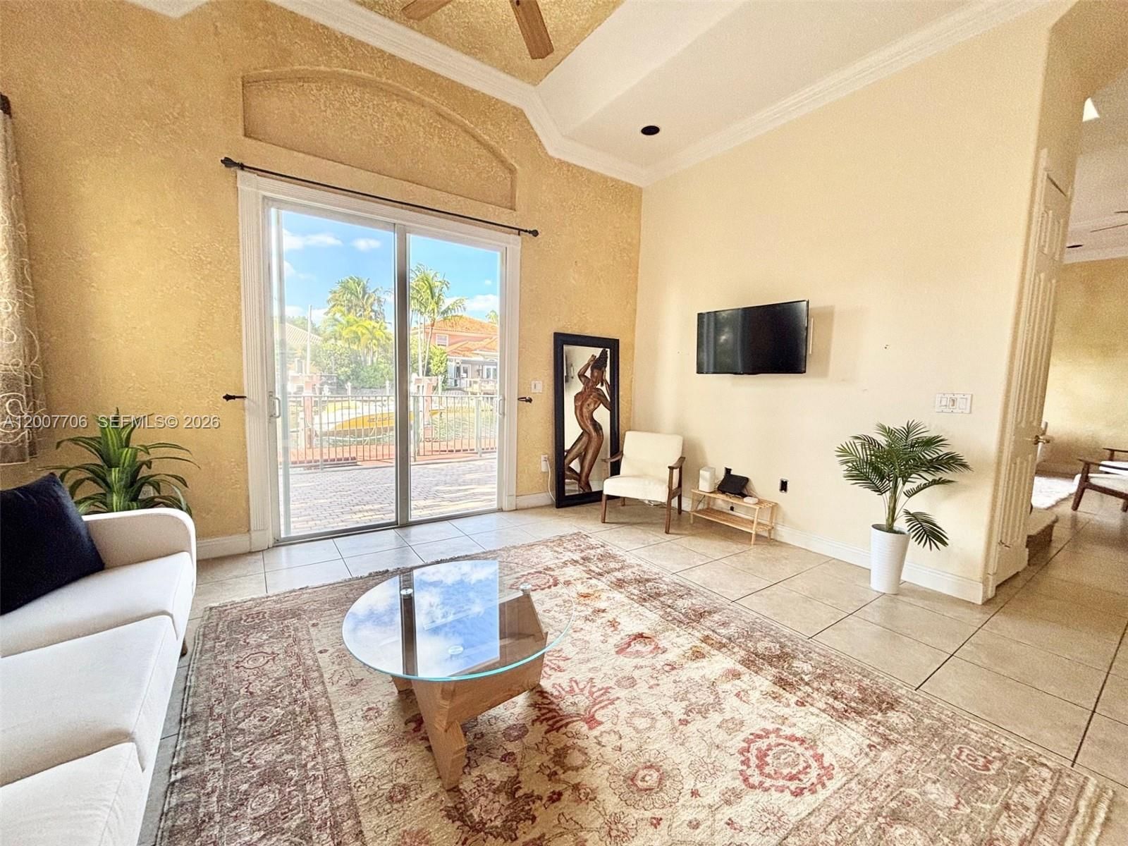 Real estate property located at 1141 Waterside Ln, Broward, Three Islands 3rd Section, Hollywood, FL