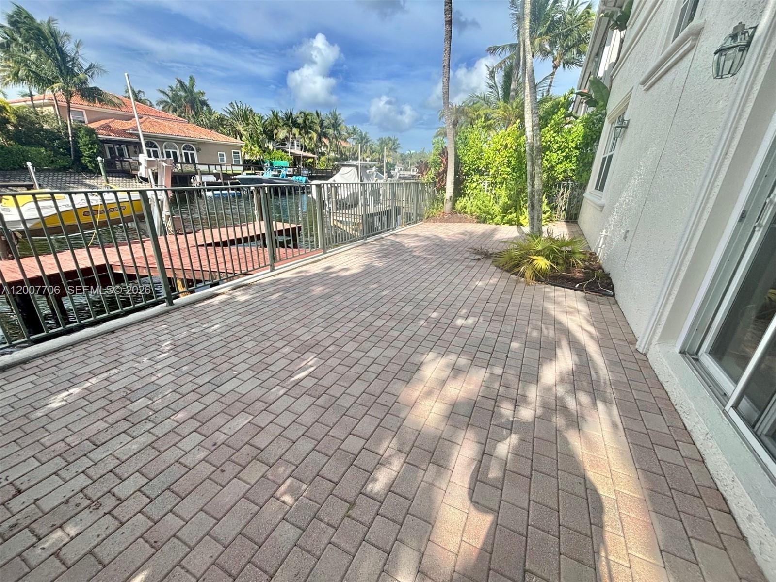 Real estate property located at 1141 Waterside Ln, Broward, Three Islands 3rd Section, Hollywood, FL