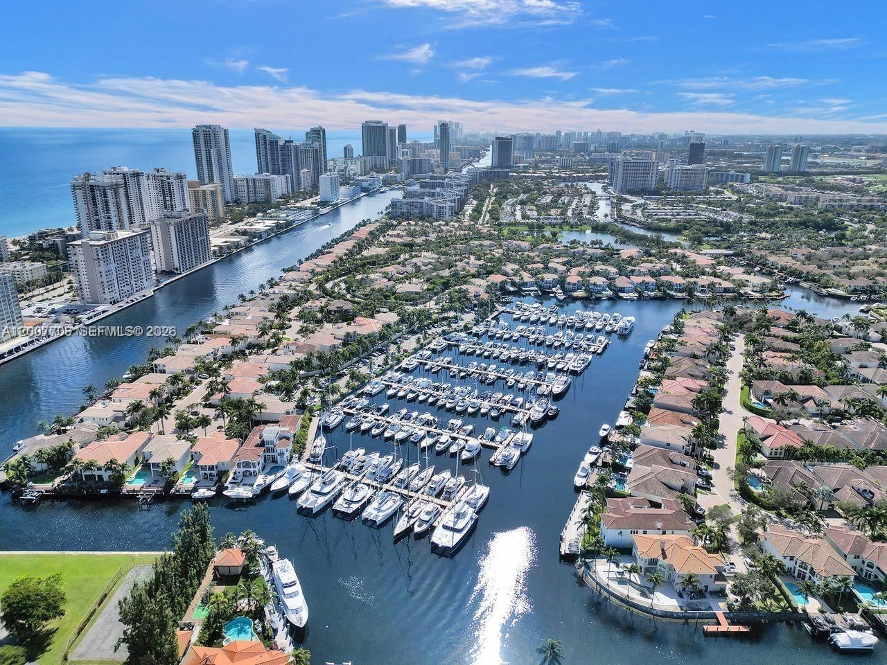 Real estate property located at 1141 Waterside Ln, Broward, Three Islands 3rd Section, Hollywood, FL