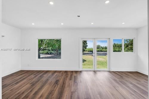 Real estate property located at 13770 192nd St, Miami-dade, 5.5 Acre W 4/3 Crossfenced, Miami, FL