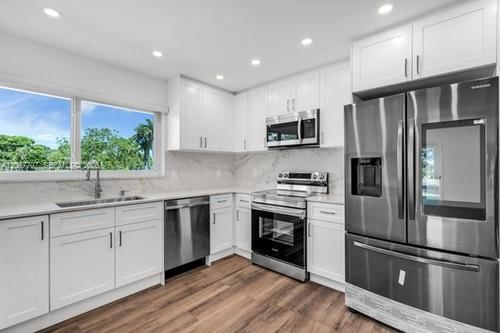 Real estate property located at 13770 192nd St, Miami-dade, 5.5 Acre W 4/3 Crossfenced, Miami, FL