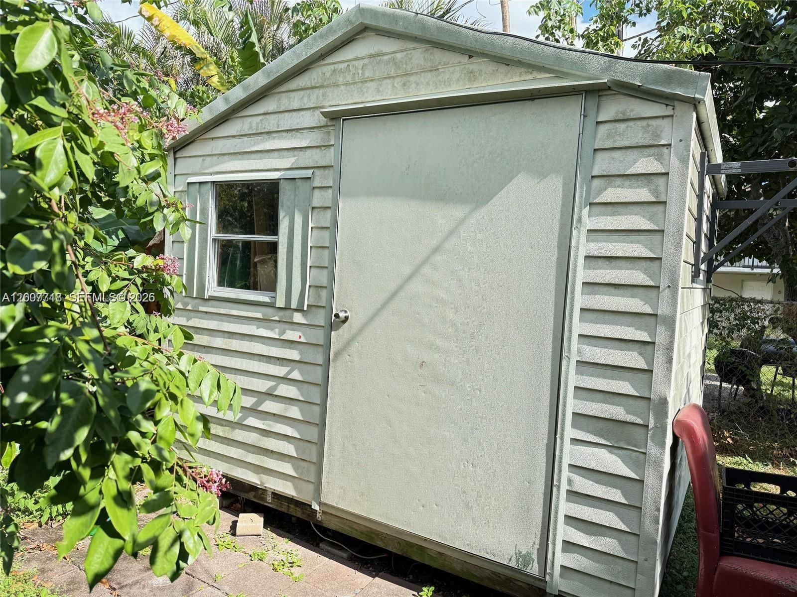 Real estate property located at 621 24th Ave, Broward, Hollywood Little Ranches, Hollywood, FL