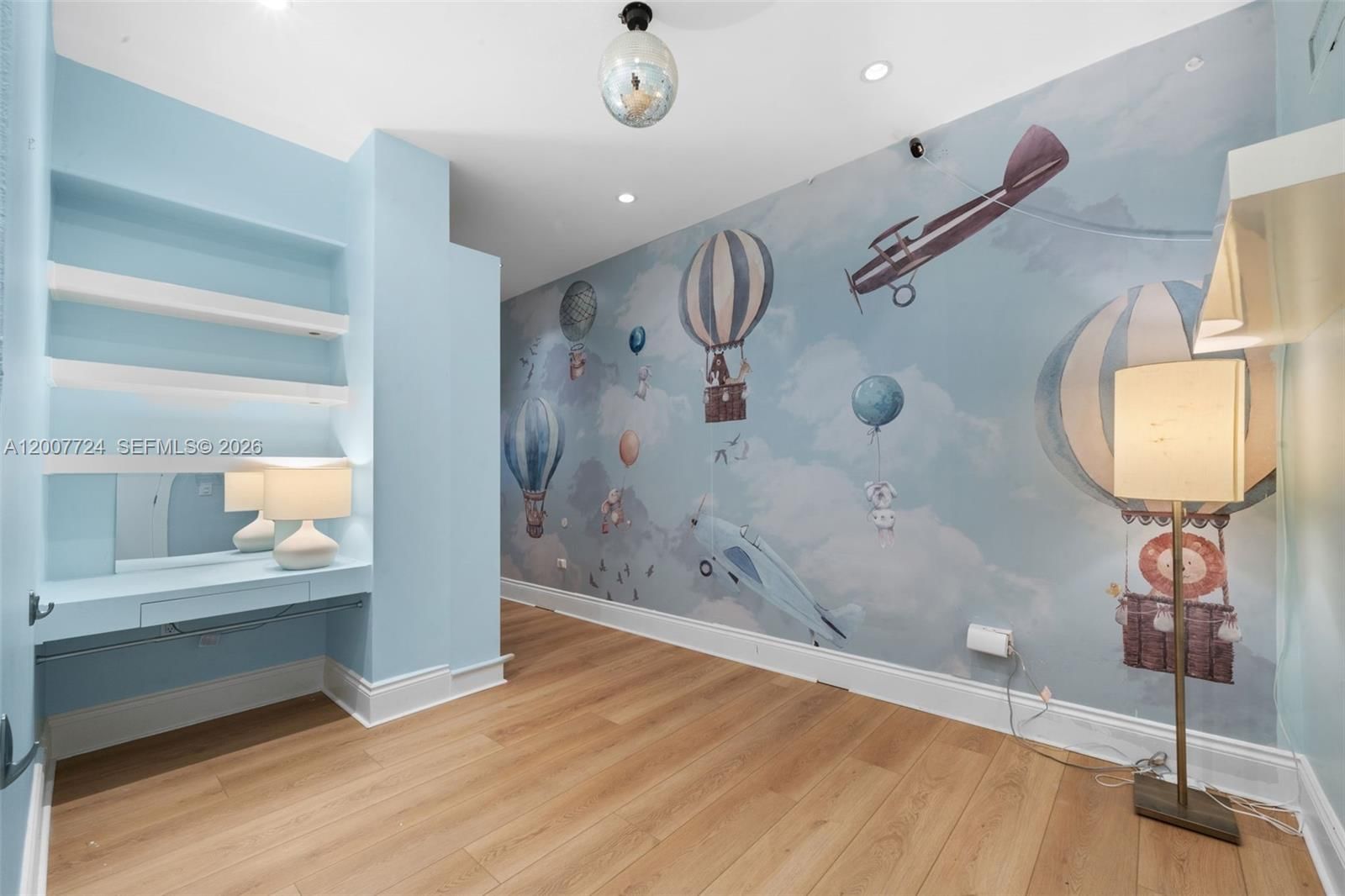 Real estate property located at 200 Ocean Lane Dr #108, Miami-dade, Island House Apt Inc - Co, Key Biscayne, FL