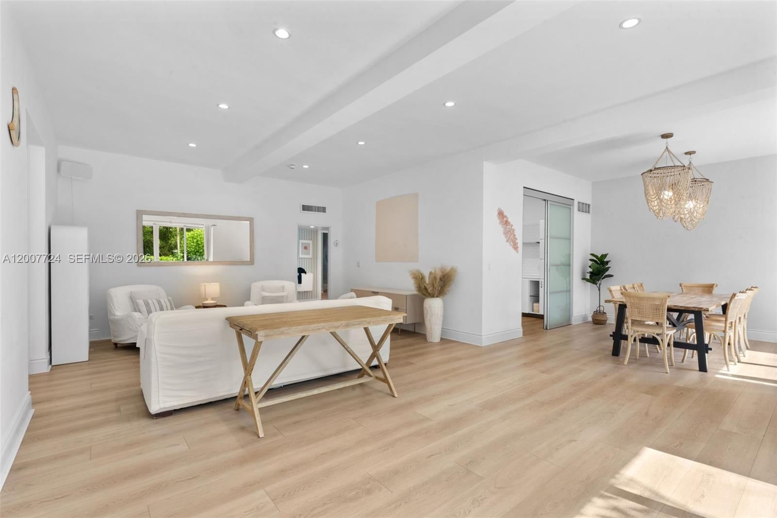 Real estate property located at 200 Ocean Lane Dr #108, Miami-dade, Island House Apt Inc - Co, Key Biscayne, FL