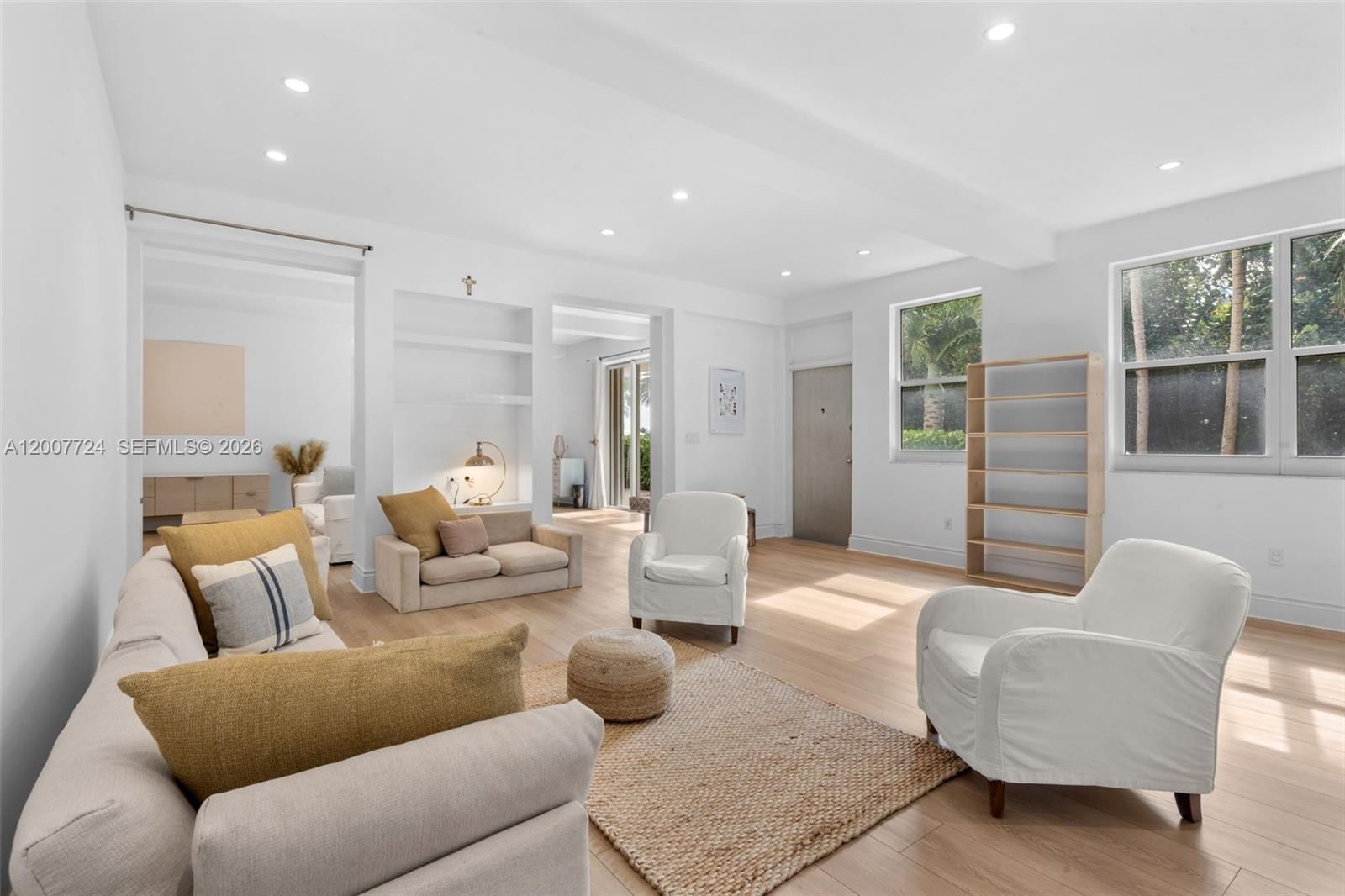 Real estate property located at 200 Ocean Lane Dr #108, Miami-dade, Island House Apt Inc - Co, Key Biscayne, FL