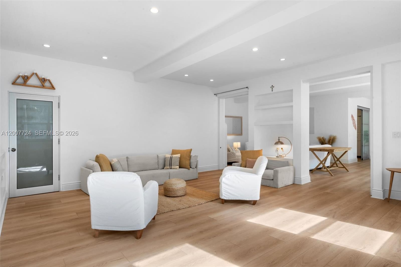 Real estate property located at 200 Ocean Lane Dr #108, Miami-dade, Island House Apt Inc - Co, Key Biscayne, FL