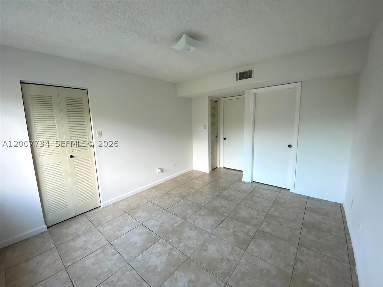 Real estate property located at 10521 158th Ct #206, Miami-dade, Royal Palm Place, Miami, FL