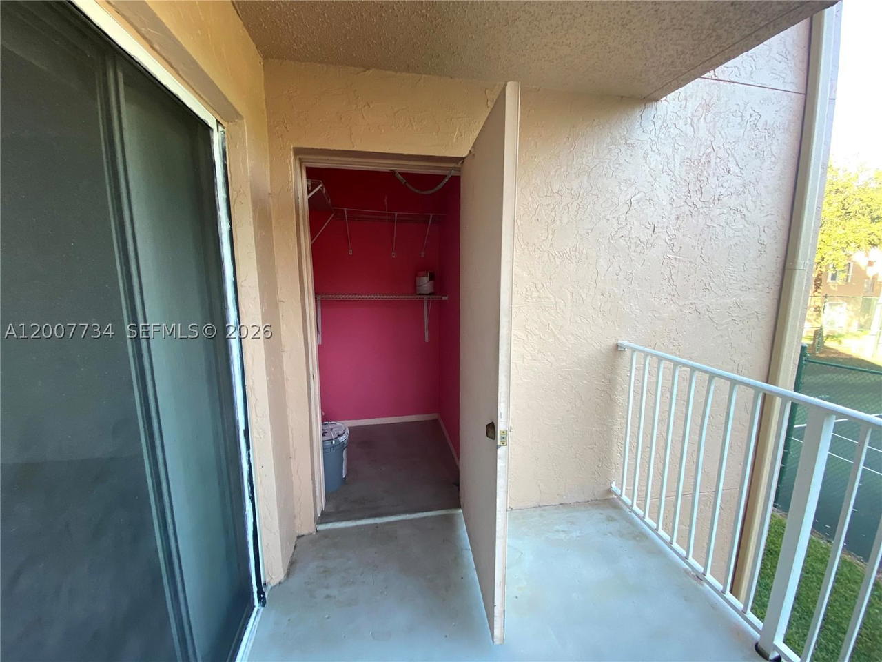 Real estate property located at 10521 158th Ct #206, Miami-dade, Royal Palm Place, Miami, FL