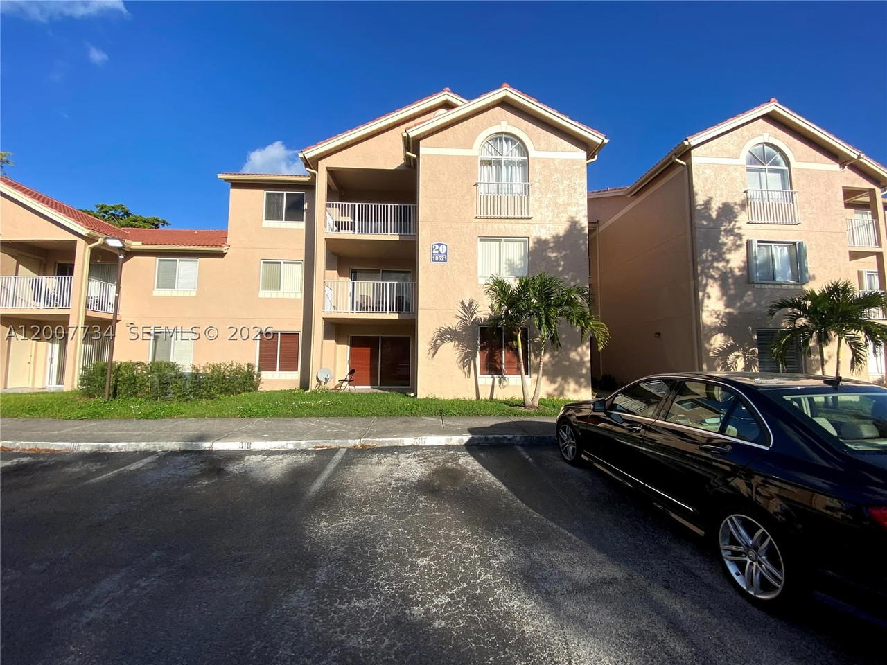 Real estate property located at 10521 158th Ct #206, Miami-dade, Royal Palm Place, Miami, FL